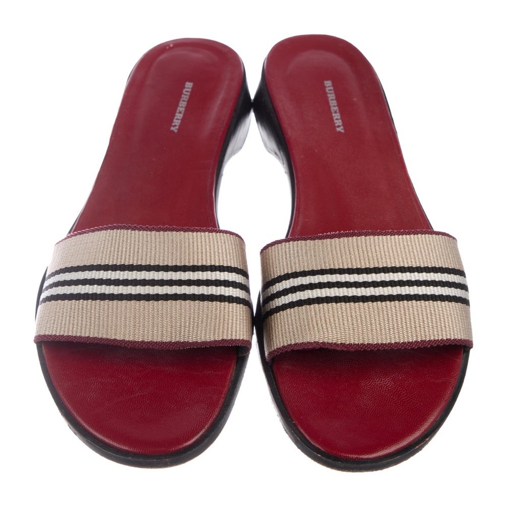 Burberry Nova Check Slides